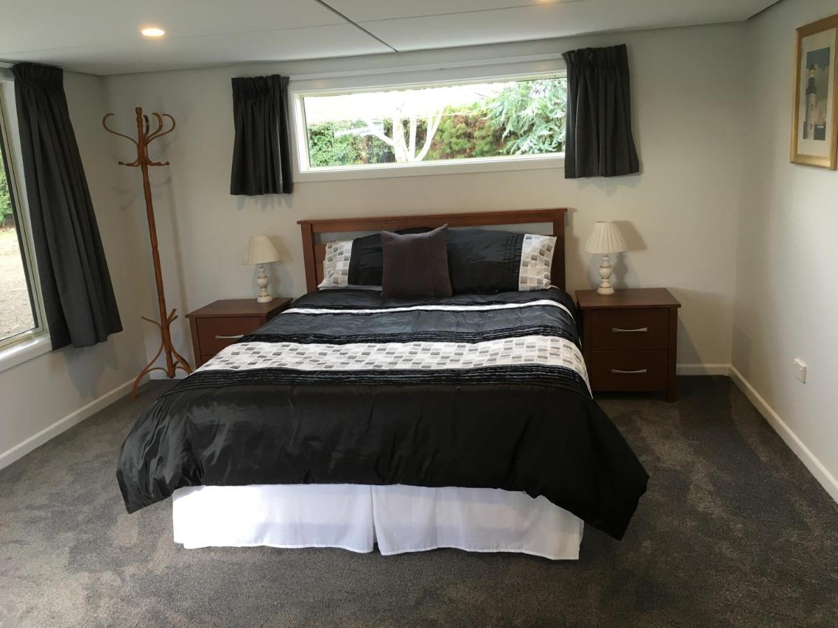 Fergus Hideaway Villa Te Anau Bagian luar foto