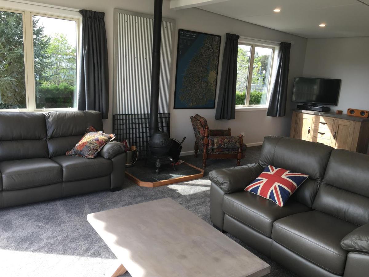 Fergus Hideaway Villa Te Anau Bagian luar foto