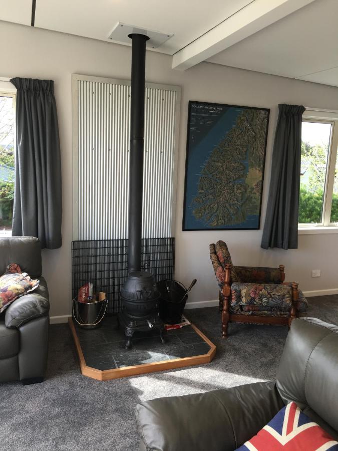 Fergus Hideaway Villa Te Anau Bagian luar foto