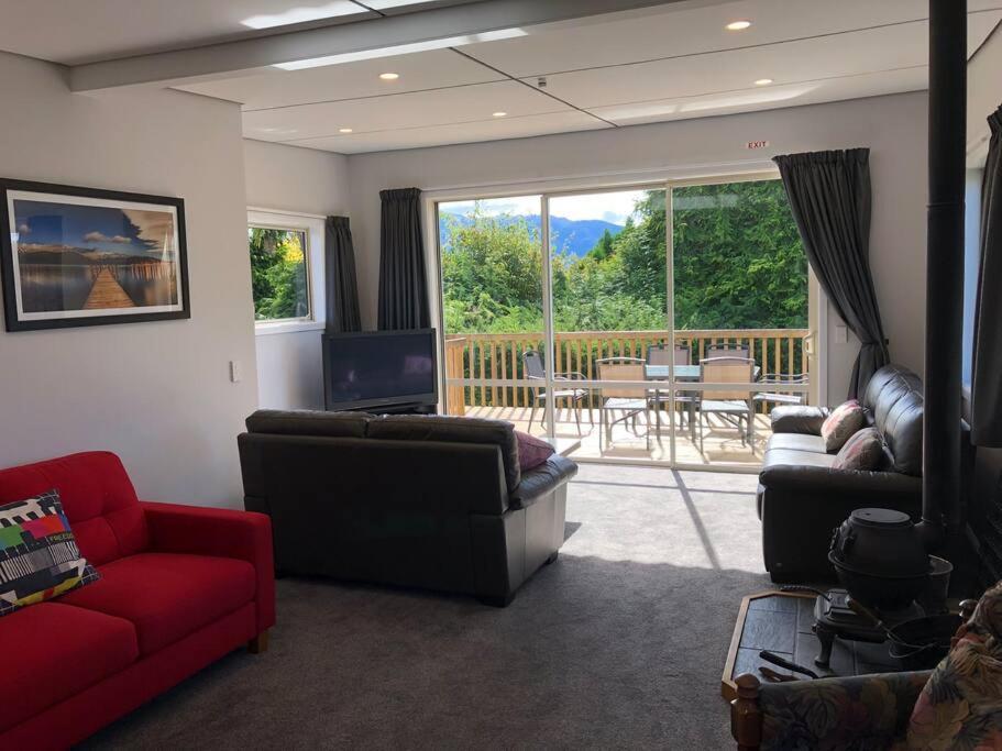 Fergus Hideaway Villa Te Anau Bagian luar foto